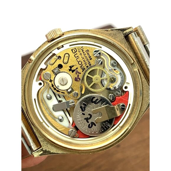 Bulova Accutron Men's Watch Vintage 1970's N7 Swiss Quartz 3669 Gold Steel 35mm - Picture 6 of 16